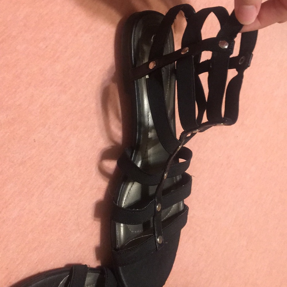 Sandals - Picture 2 of 3